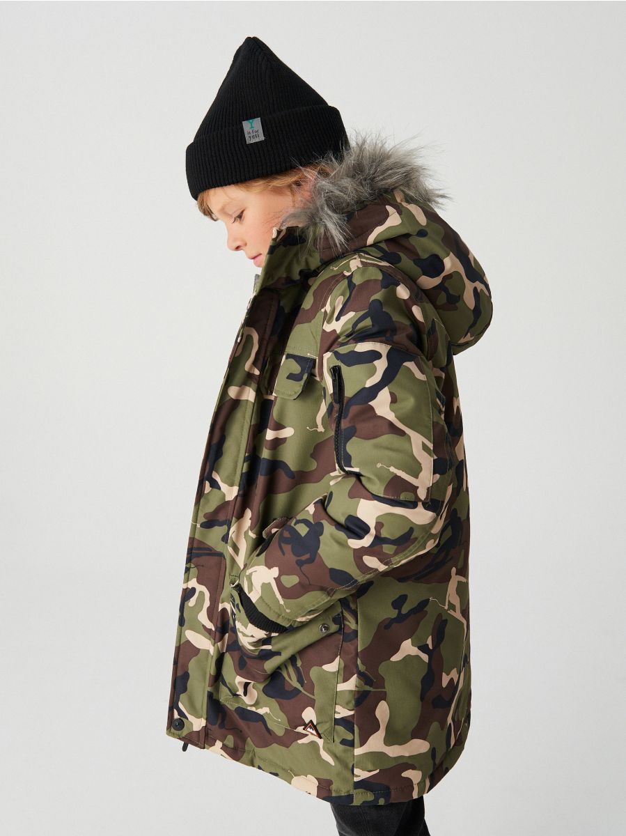 reserved warm hooded coat