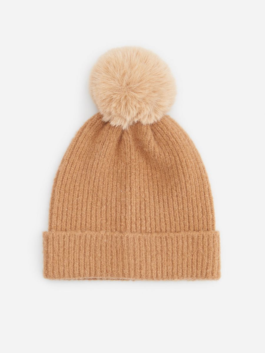 bobble hat beige