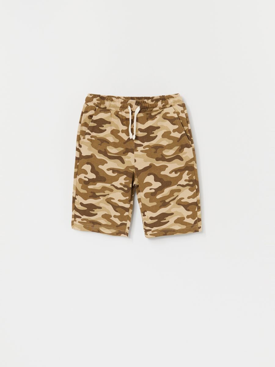 beige sweat shorts